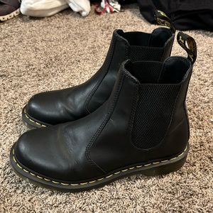 Doc Martens chelsea boots
